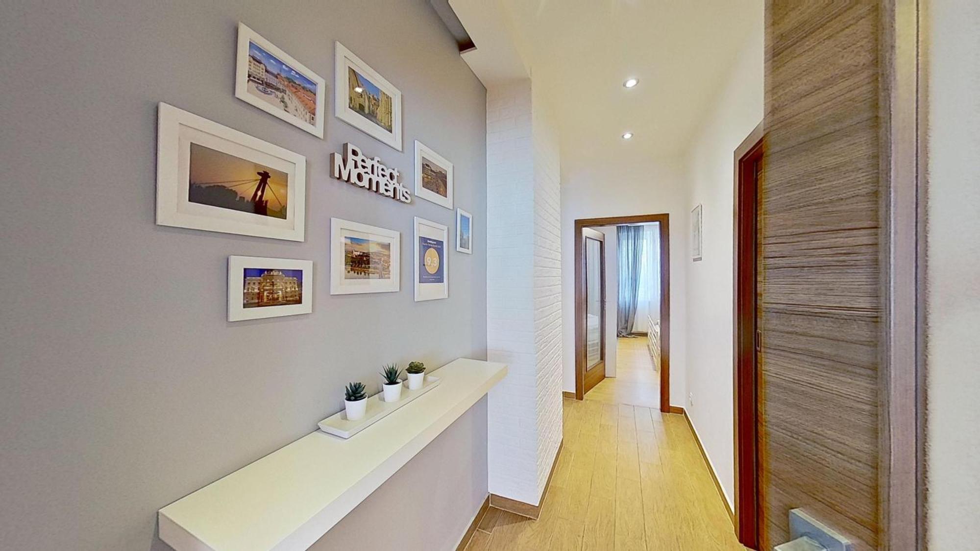 2Br Apt With Free Garage Parking, Close To The Historic Centre Bratislava Luaran gambar